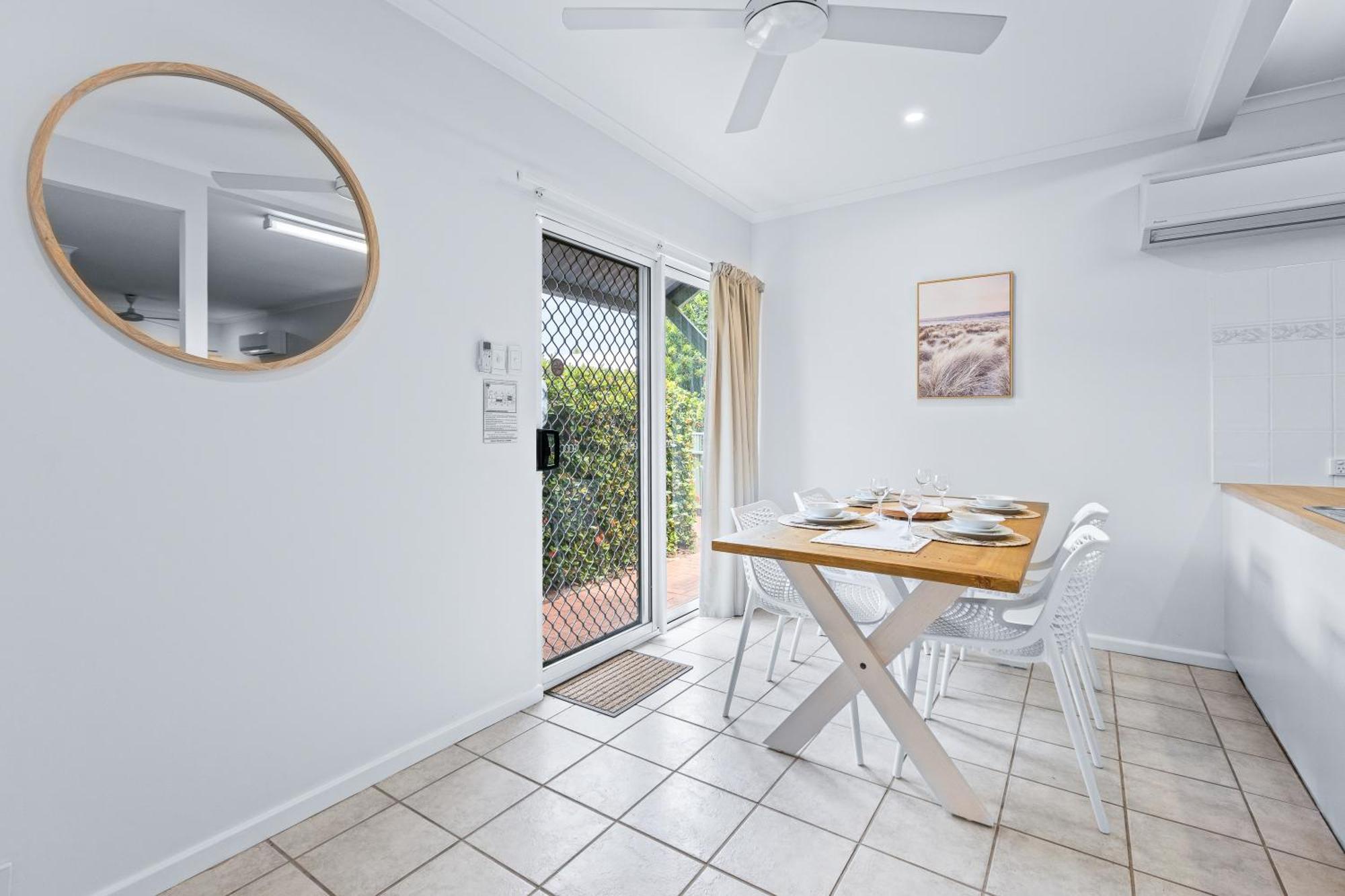 Cable Beachside Villas Broome Buitenkant foto